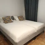 Amara Confort San Sebastian -garaje- Лойола